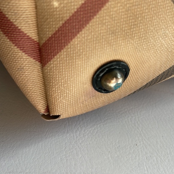 Burberry authentic handbag - Picture 10 of 13